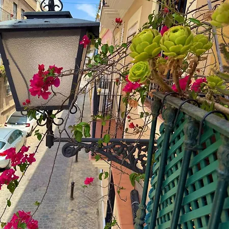 Aires De Triana Apartment *